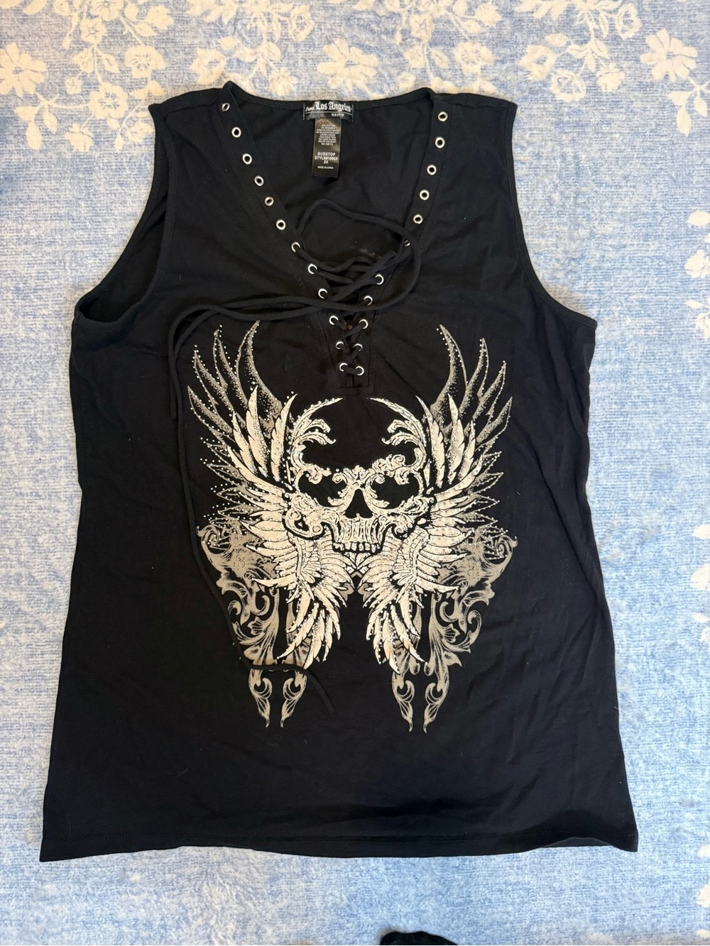 Black Lace-Up Skull Wing Graphic Tank Top -